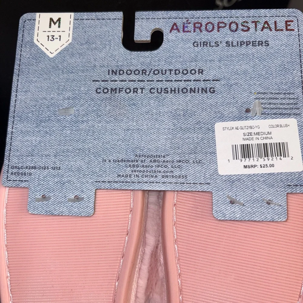 New Aeropostale kids Pink‎ Indoor or Outdoor Slippers